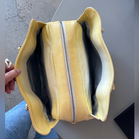 Chanel Patent leather Chain bag Yellow Silver Metal - Picture 7 of 10